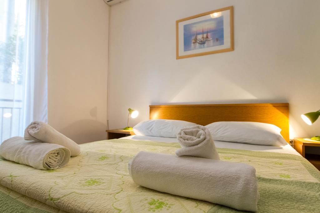 Villa Veca Starigrad Paklenica Esterno foto